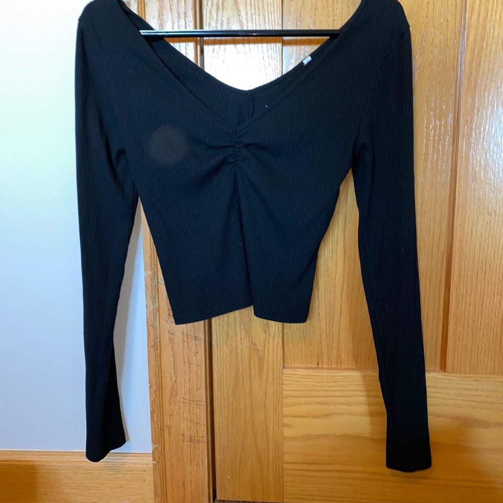 Black cropped long sleeve